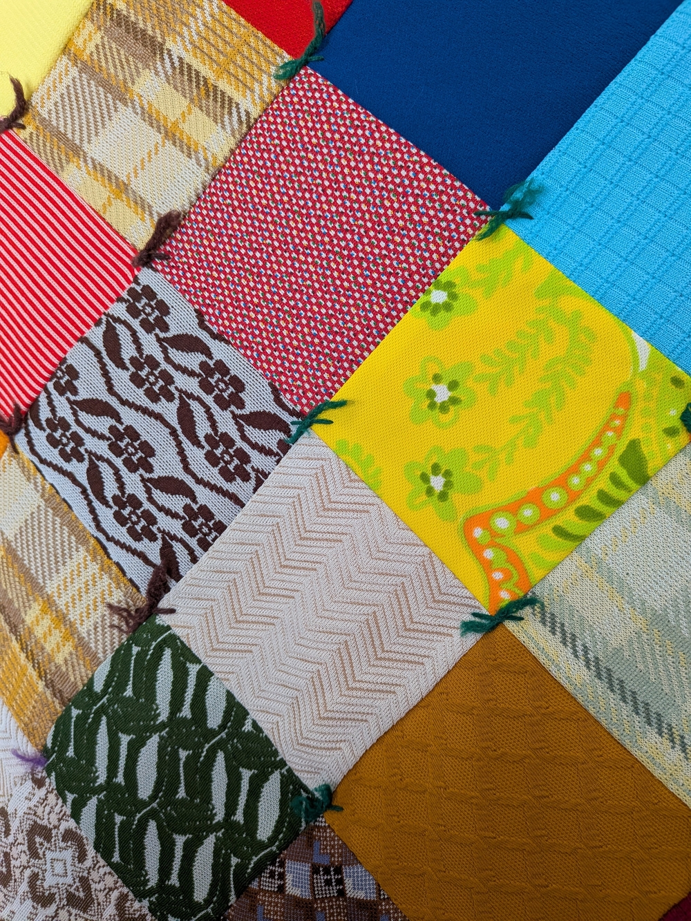 Vintage Handmade Square On Point Patchwork Quilt Blanket 1960's - Picture 2 of 9